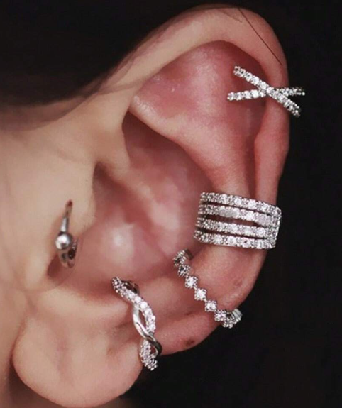 4 piercing Decorados com Zircônia Cúbica em Material de Cobre