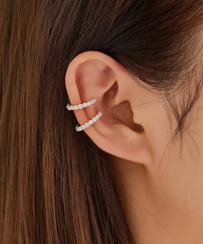 2 Piercing com decoração de strass