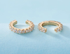 2 Piercing com decoração de strass