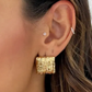 Brinco Dourado Quadrado Martelado