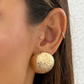 Brinco Dourado Botton Martelado