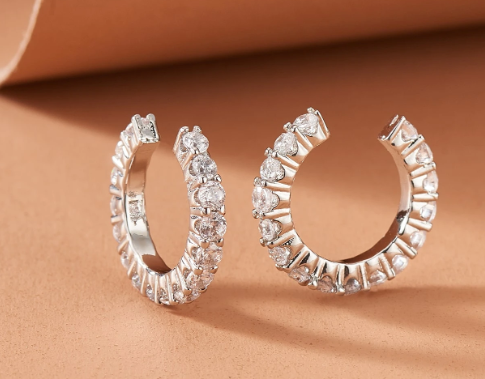2 piercing  com decoração de strass